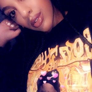 Meet your Posher, Ileana